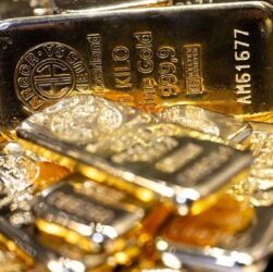 Новини світу - Швейцарія заробила історичну суму на подорожчанні золота