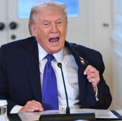 Новини світу - Трамп: Ми збираємося щось зробити із Гренландією