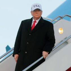 Новини України - Трамп знову атакує Зеленського. Перемовини і Давос