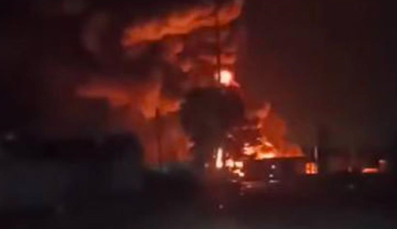 Новини світу - У Калузькій області РФ палає нафтобаза - соцмережі