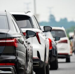 Авто новини - У Китаї продажі нових авто зросли до рекордного рівня