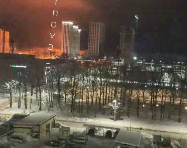 Новини світу - У низці міст РФ лунають вибухи, у Бердянську горить підстанція