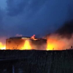 Новини світу - У РФ дрони підпалили нафтобазу