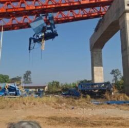 Новини світу - У Таїланді будівельний кран впав на потяг, десятки загиблих