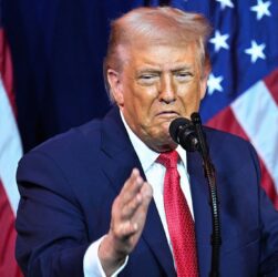 Новини світу - Захоплення танкера РФ: Трамп відмовився сказати, чи дзвонив Путіну