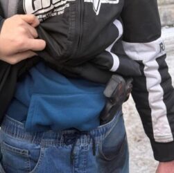 Новини Києва - Затримано киянина, який нападав на обмінники" з іграшковим пістолетом